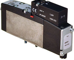 VS18 serisi geçmeli solenoid valf, 5/2, solenoid pilot / yay geri dönüşlü